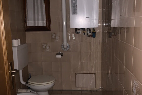 0D3643F8-32B8-4E94-B349-3E61E8790C7C_1_105_c