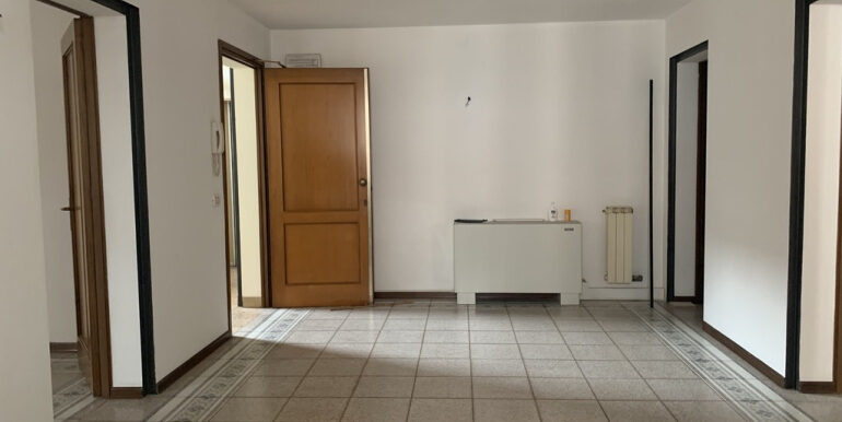 AD6F8AD2-2495-4889-B560-BECC8F9A968E_1_105_c