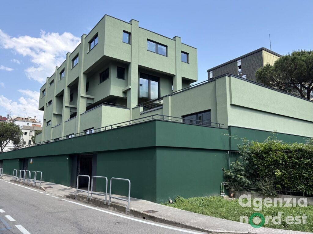 Garage in vendita a Mestre in zona Rampa Cavalcavia