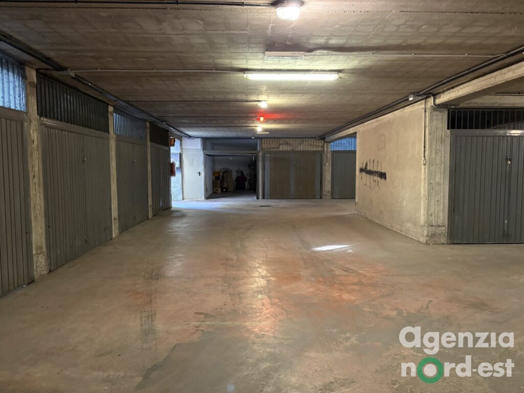 Garage in vendita a Mestre zona Quattro Cantoni