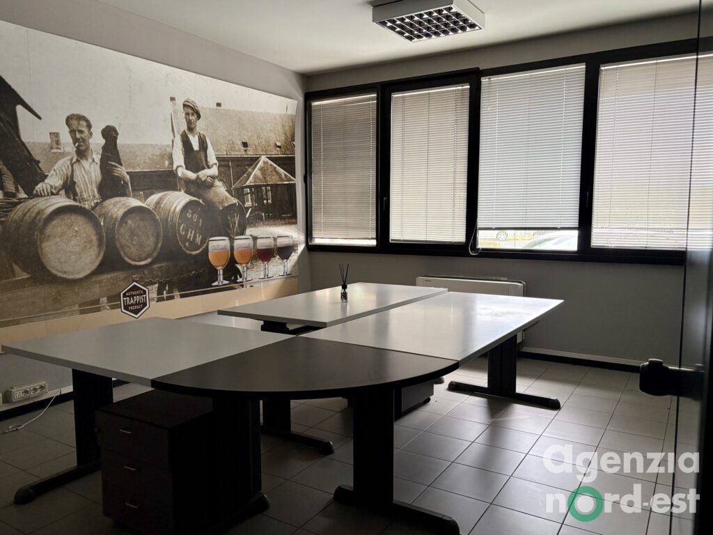 Ufficio in affitto a Marghera in Via A. Volta al Piano Terra